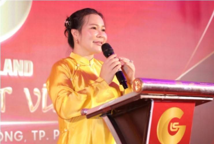 Công an TP. HCM đã khởi tố, bắt tạm giam bà Nguyễn Ngọc Tiền để điều tra hành vi lừa đảo chiếm đoạt tài sản.