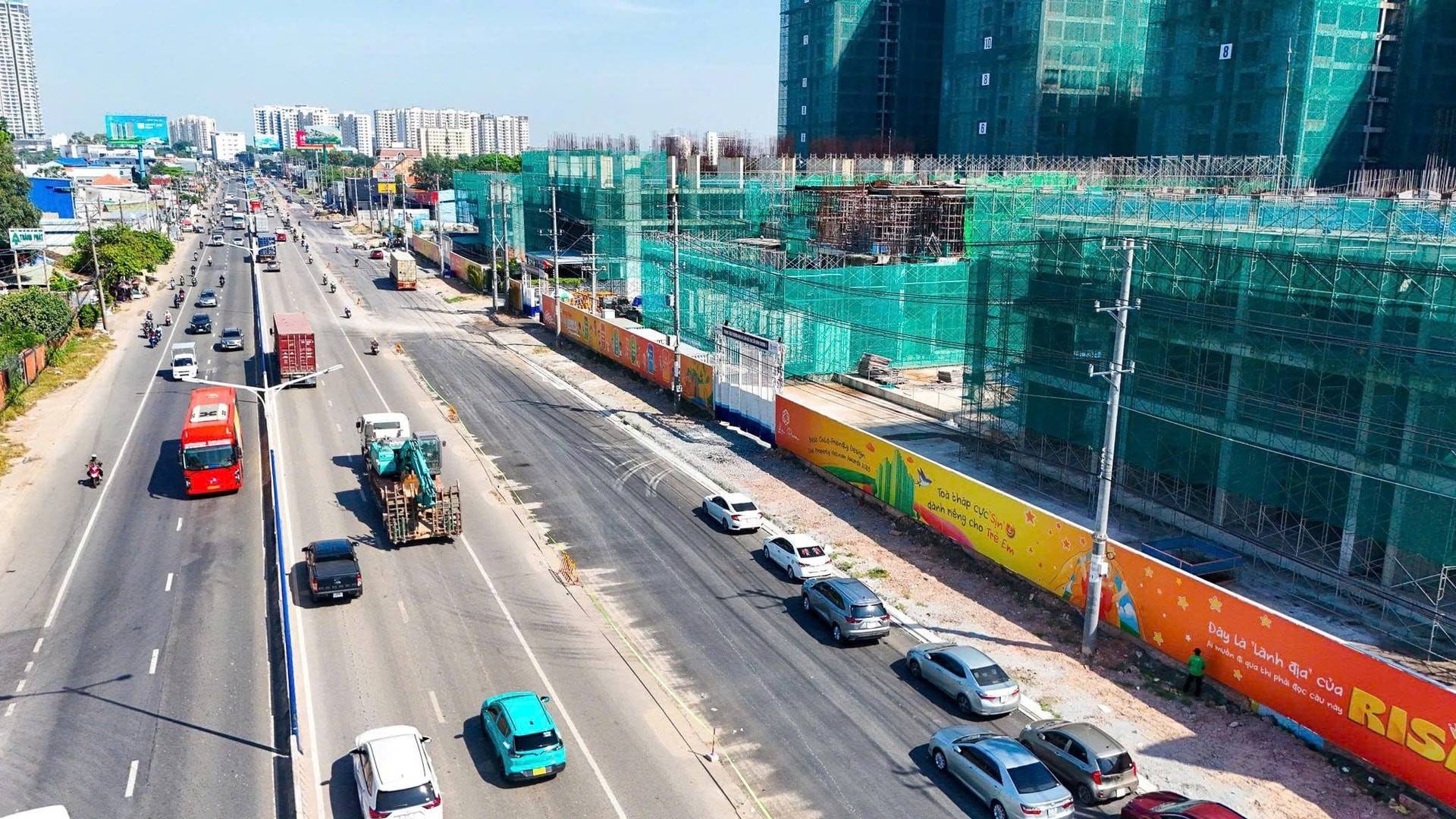 Bất động sản nhà ở Thành phố Hồ Chí Minh: Thanh khoản phục hồi, nguồn cung vẫn “nút thắt”