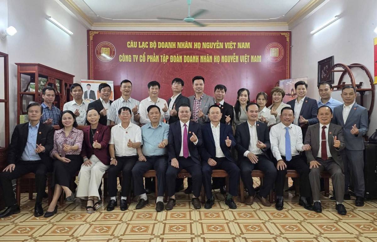 h, Câu lạc bộ Doanh nhân Họ Nguyễn Việt Nam tổ chức chương trình gặp mặt đầu xuân với sự tham gia của đại diện lãnh đạo các chi hội trên toàn quốc. 