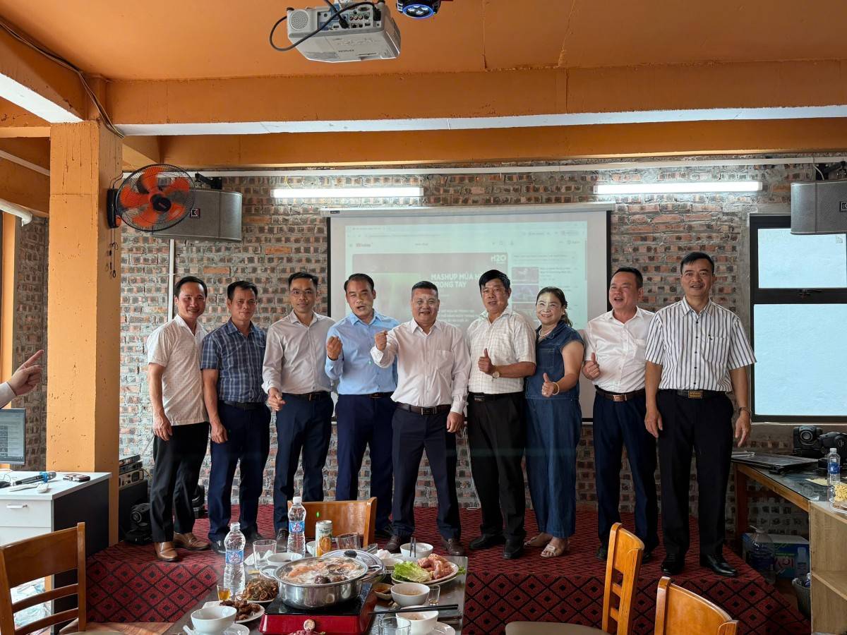 h, Câu lạc bộ Doanh nhân Họ Nguyễn Việt Nam tổ chức chương trình gặp mặt đầu xuân với sự tham gia của đại diện lãnh đạo các chi hội trên toàn quốc. 