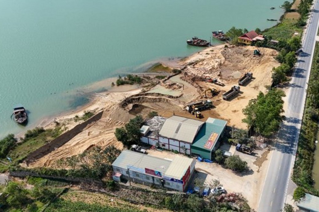 Quảng Trị: Siết chặt quản lý, xử lý nghiêm vi phạm khai thác cát trên sông Gianh