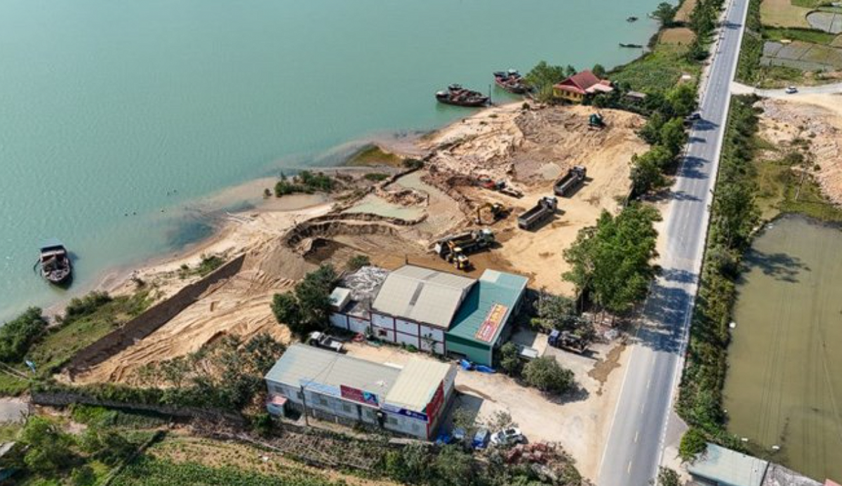 Quảng Trị: Siết chặt quản lý, xử lý nghiêm vi phạm khai thác cát trên sông Gianh