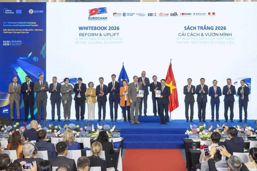 EU thúc đẩy đầu tư 560 triệu EUR tại Việt Nam: Ra mắt Sách Trắng EuroCham, kiến tạo nền tảng chính sách cho làn sóng hợp tác mới