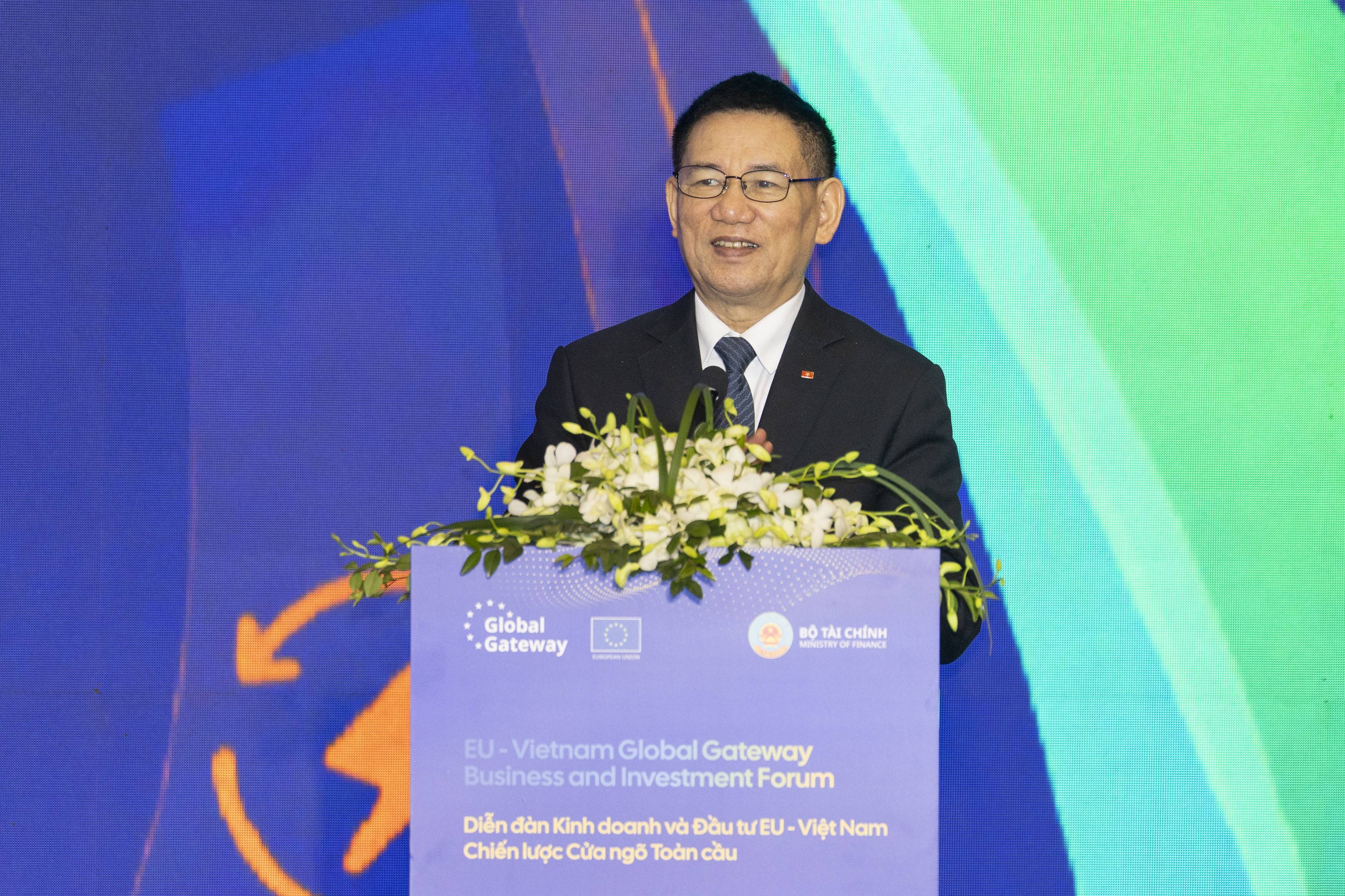 EU thúc đẩy đầu tư 560 triệu EUR tại Việt Nam: Ra mắt Sách Trắng EuroCham, kiến tạo nền tảng chính sách cho làn sóng hợp tác mới