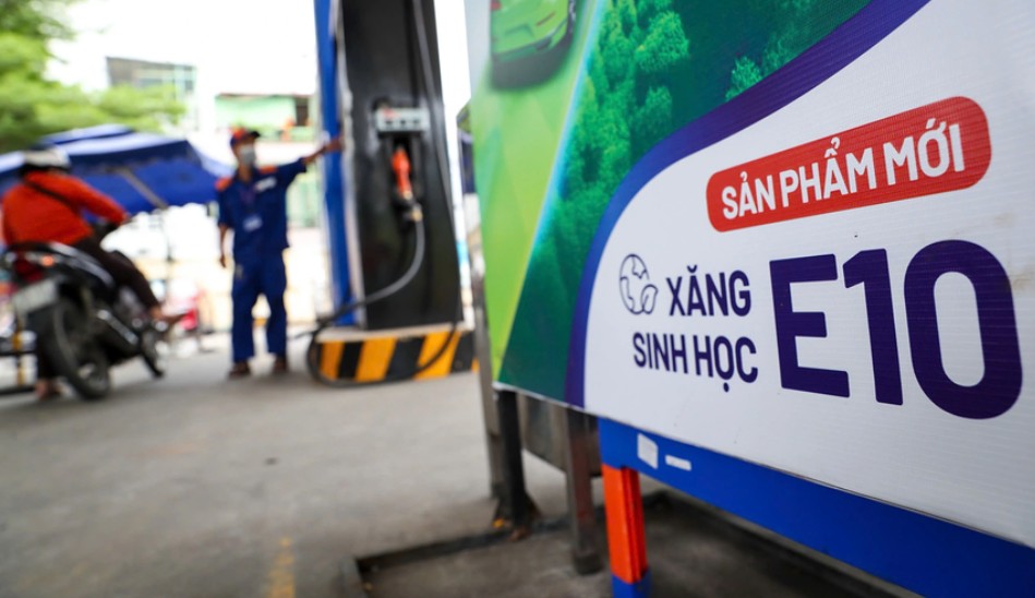 Thủ tướng yêu cầu đẩy sớm lộ trình xăng E10, có thể bán từ tháng 4/2026