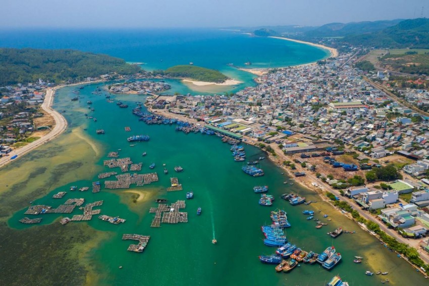 Làn sóng phát triển đô thị ven biển đang mở ra một chương mới trong hành trình phát triển của Quảng Ngãi
