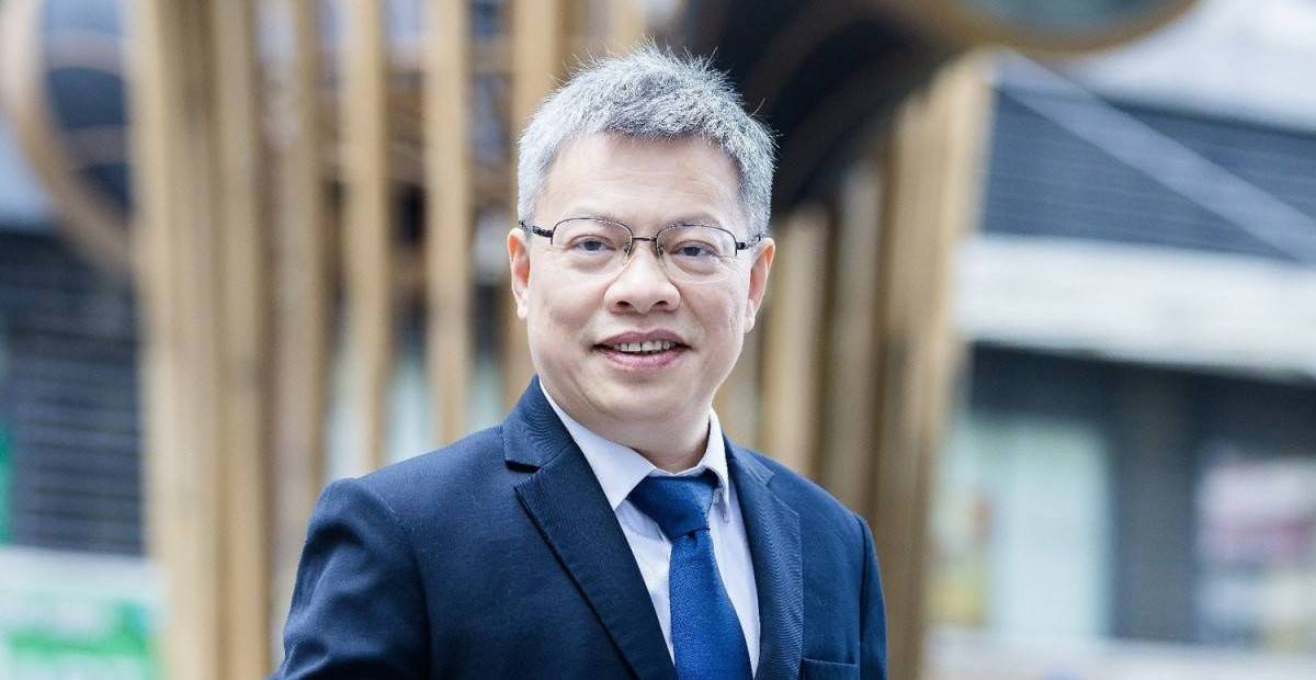 CEO Lê Quốc Vinh: Tại sao Tổng thống Trump bất ngờ “phanh gấp”?