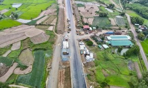 Chuẩn bị thông xe đồng loạt 5 dự án cao tốc Bắc - Nam đoạn phía Đông