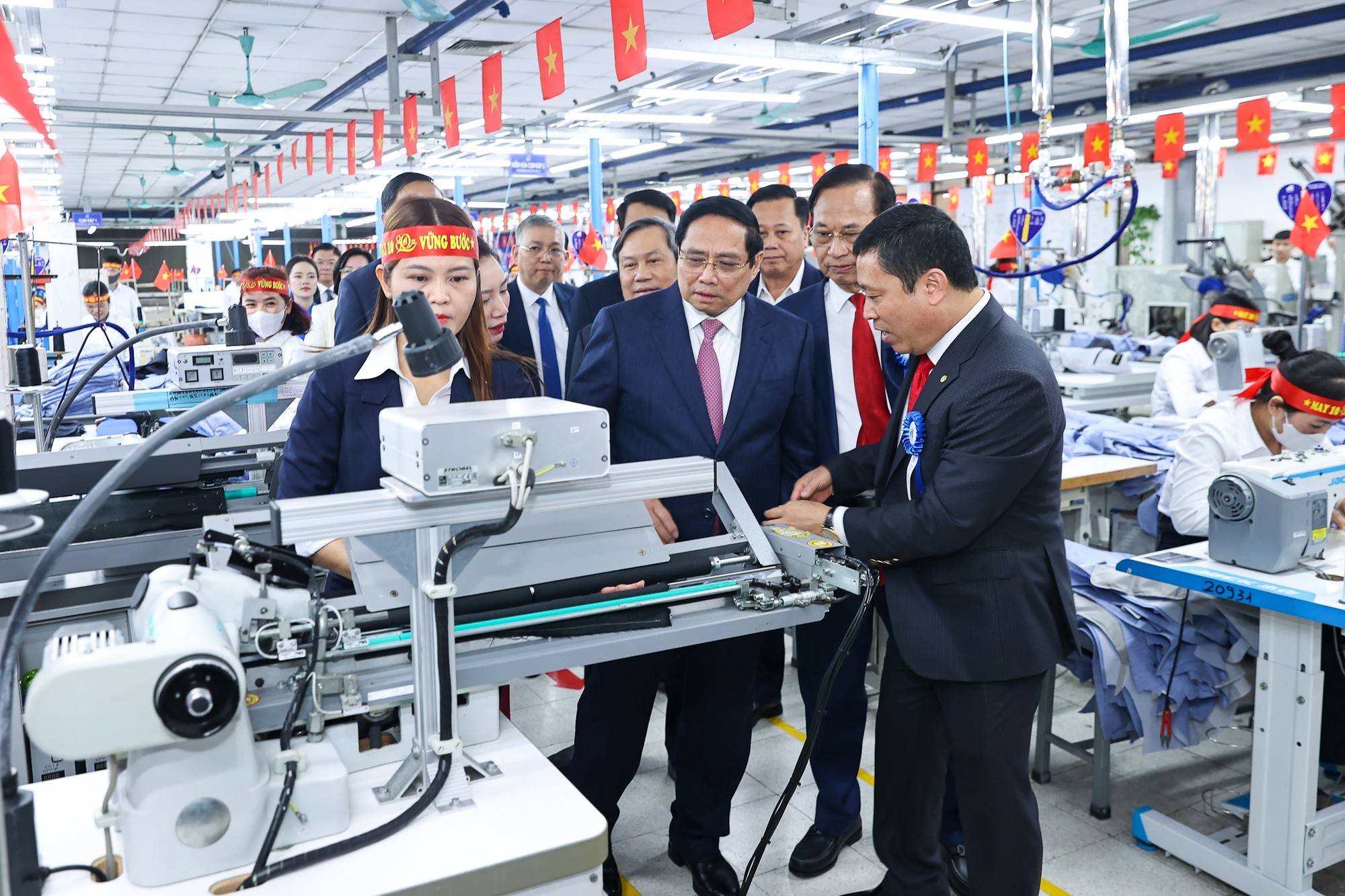 Dệt may Việt Nam trước phép thử chuỗi cung ứng: Tái cấu trúc để vượt “bão”