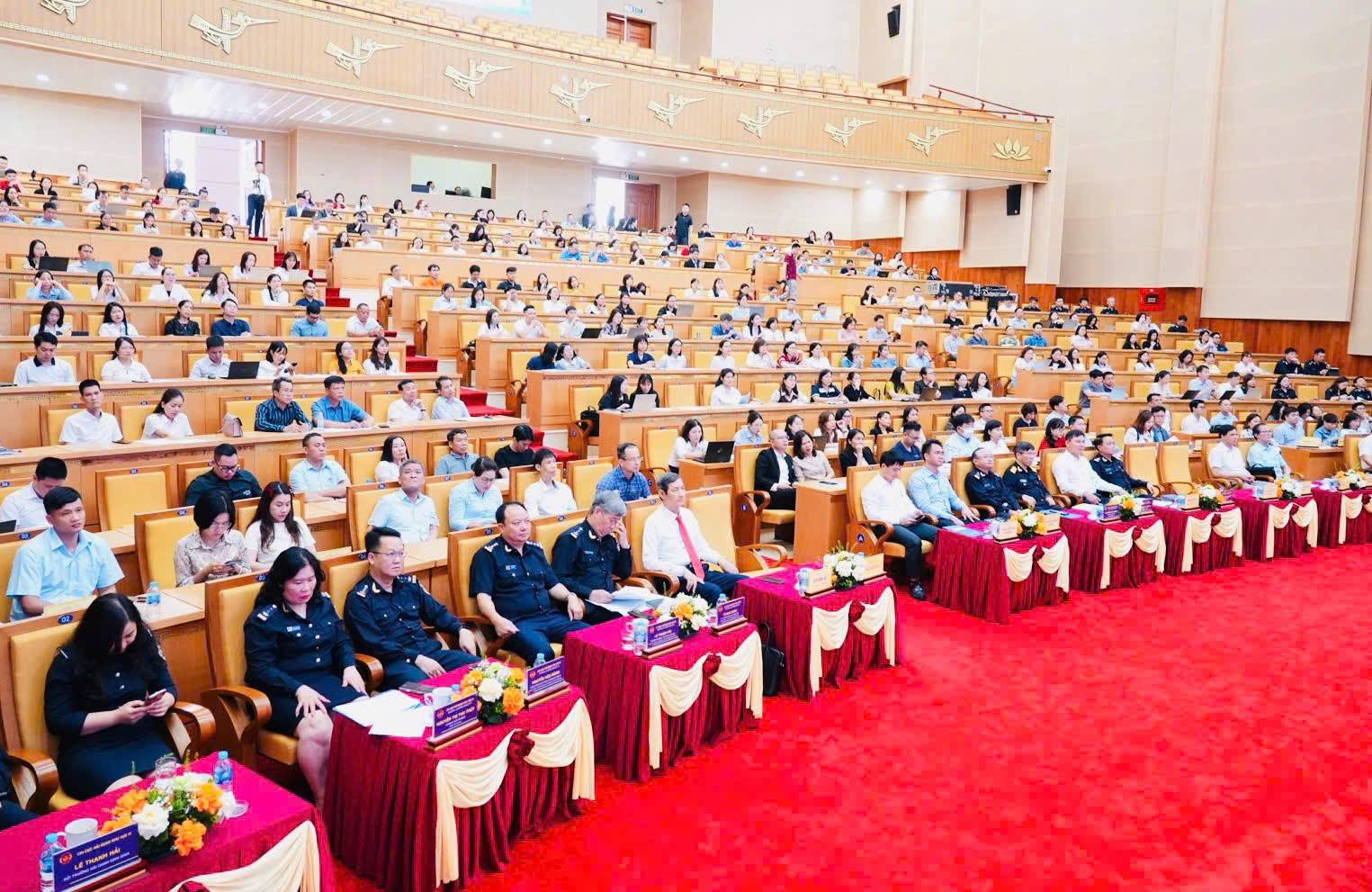 Hải quan khu vực IV đối thoại doanh nghiệp: Tháo gỡ vướng mắc, thúc đẩy phát triển bền vững