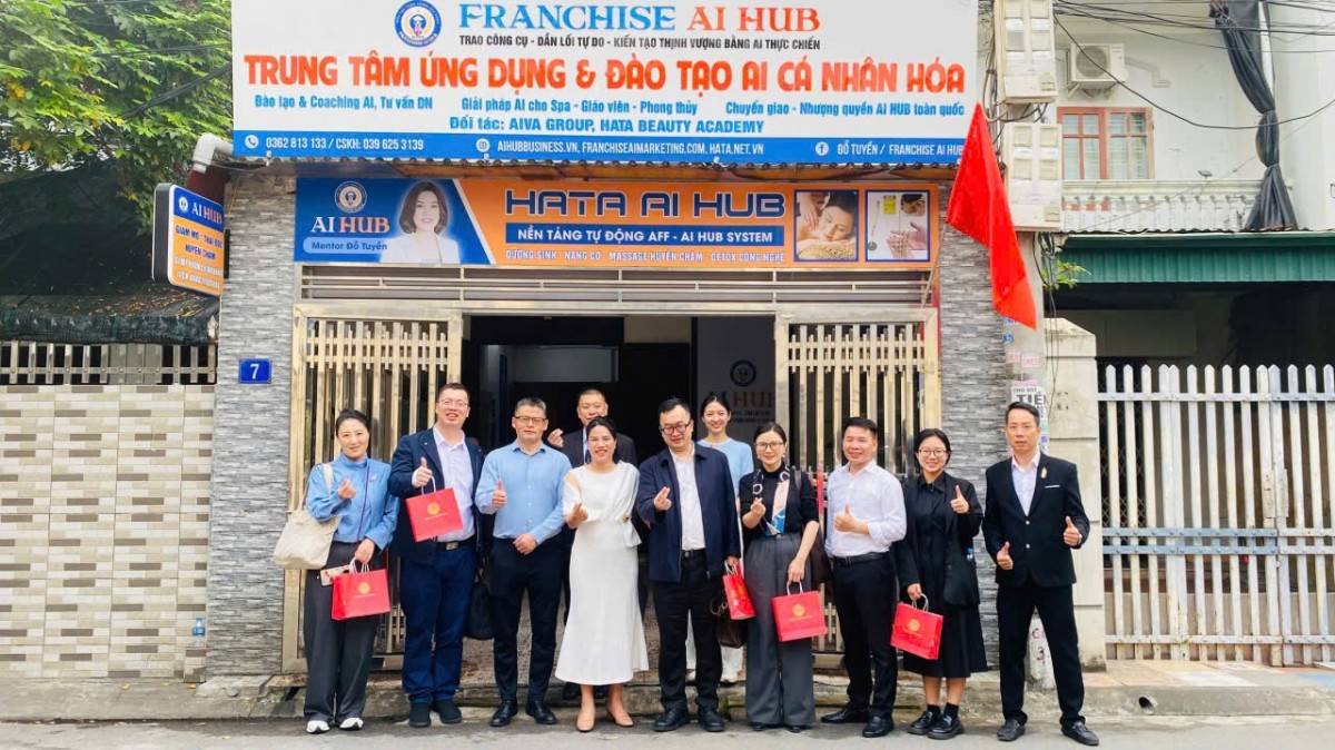 Đoàn đại biểu cấp cao đến từ Cục Phát triển Dữ liệu Lớn Khu tự trị Dân tộc Choang, Quảng Tây (Trung Quốc), cùng đại diện Sở Khoa học và Công nghệ Hải Phòng đã có chuyến khảo sát thực địa đầu tiên tại một trung tâm AI ứng dụng tư nhân trên địa bàn thành phố.