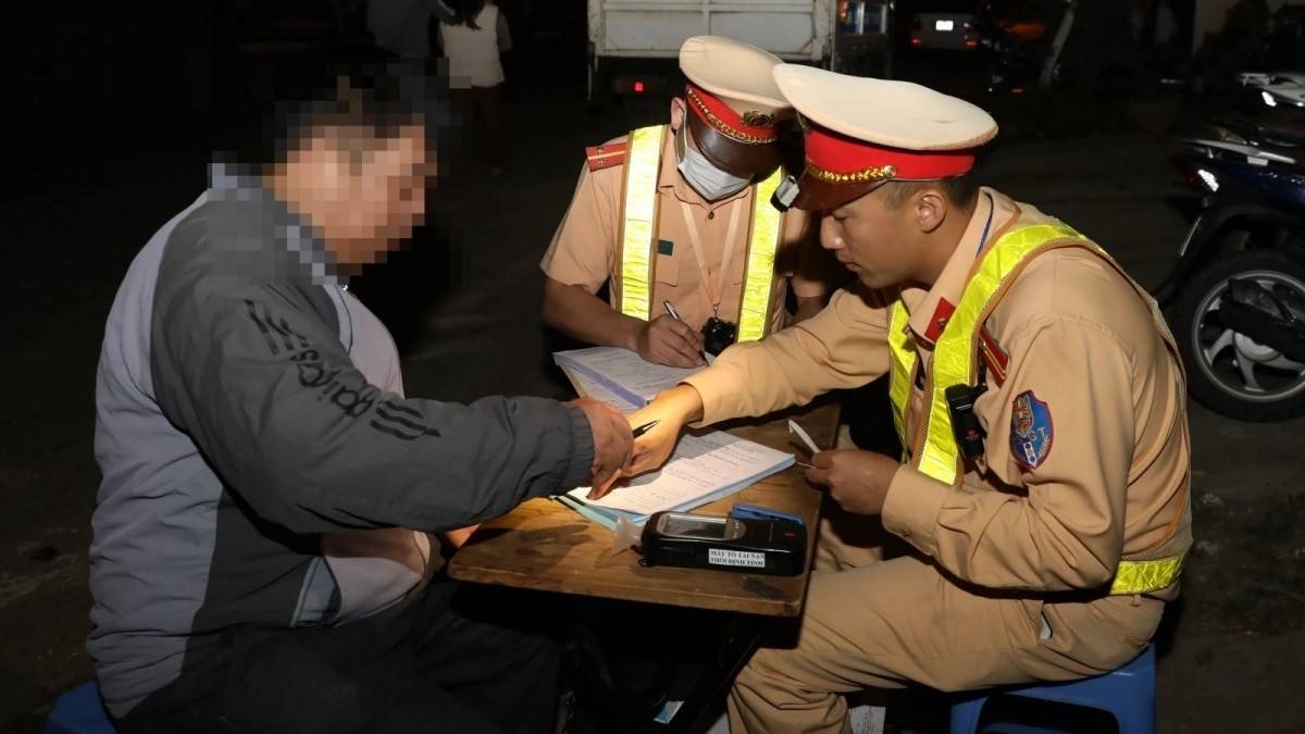 Bãi bỏ toàn bộ Nghị định 100 từ 15/5, xử phạt giao thông chuyển sang xử phạt theo từng lĩnh vực