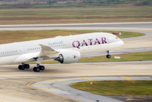 Cấp phép 3 chuyến bay đặc biệt của Qatar Airways, giải tỏa hành khách mắc kẹt vì chiến sự