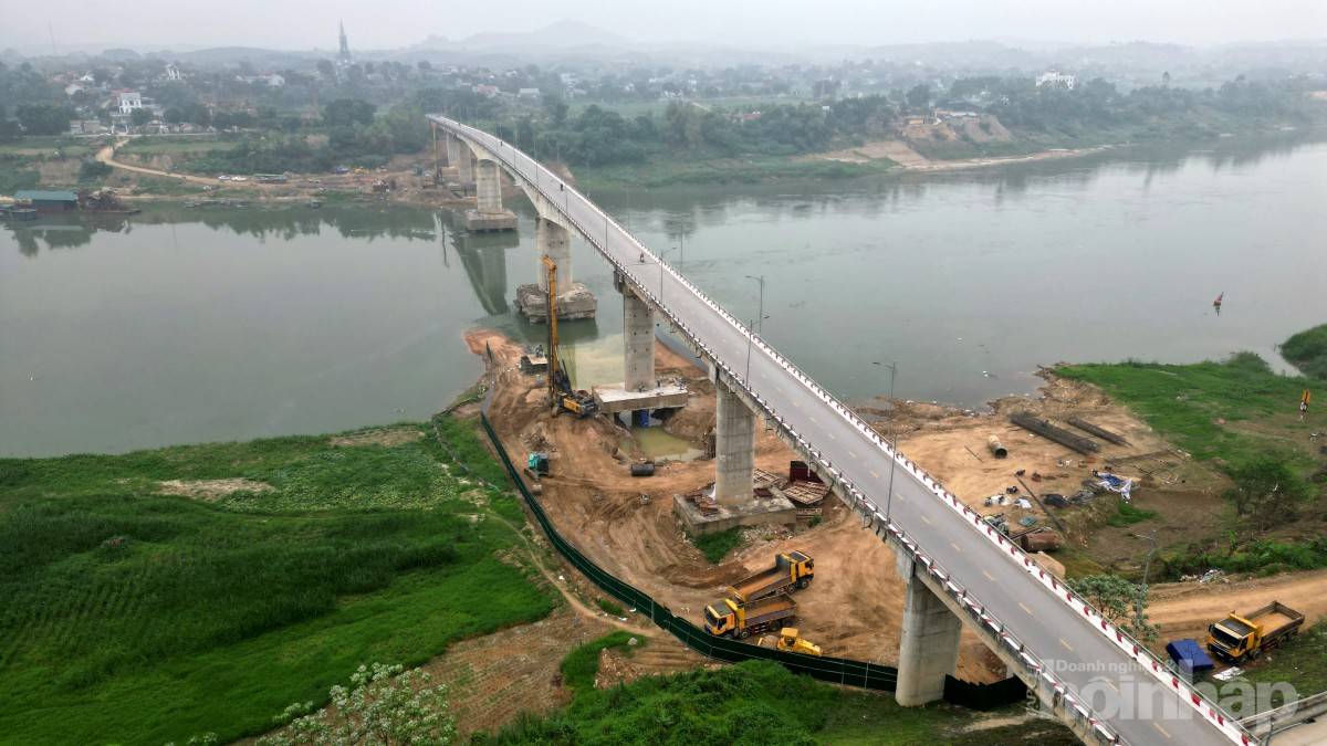 Nhịp cầu Sông Lô trong đại công trường sửa chữa hơn 74 tỷ đồng