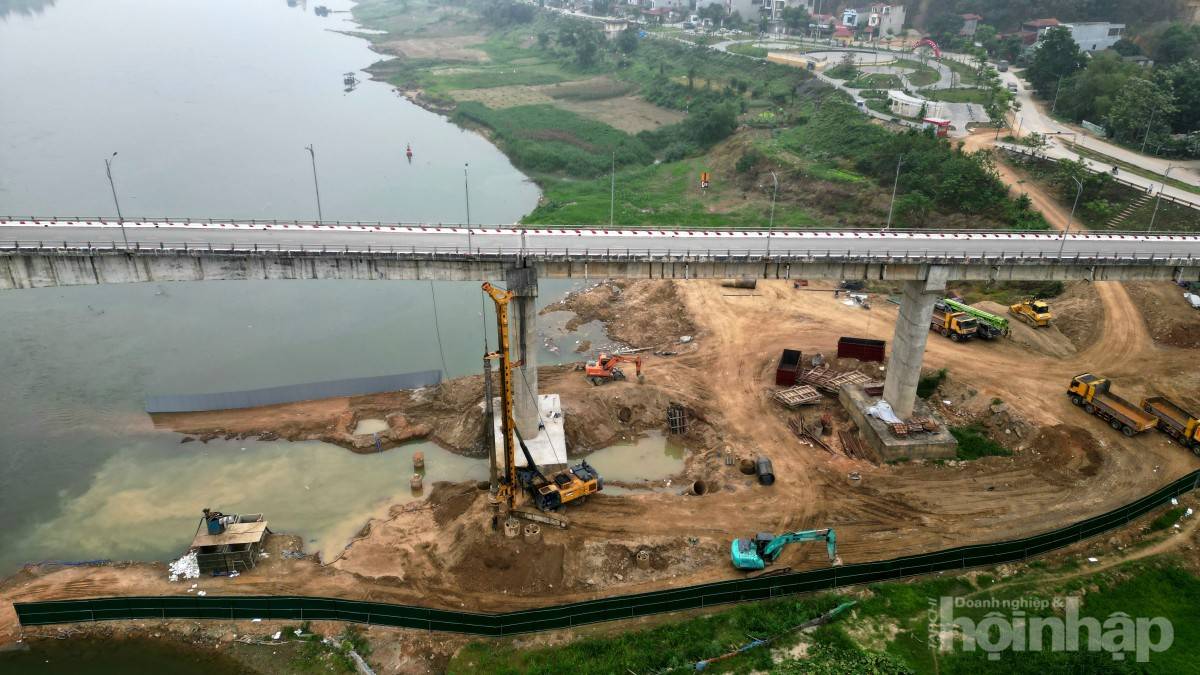 Nhịp cầu Sông Lô trong đại công trường sửa chữa hơn 74 tỷ đồng