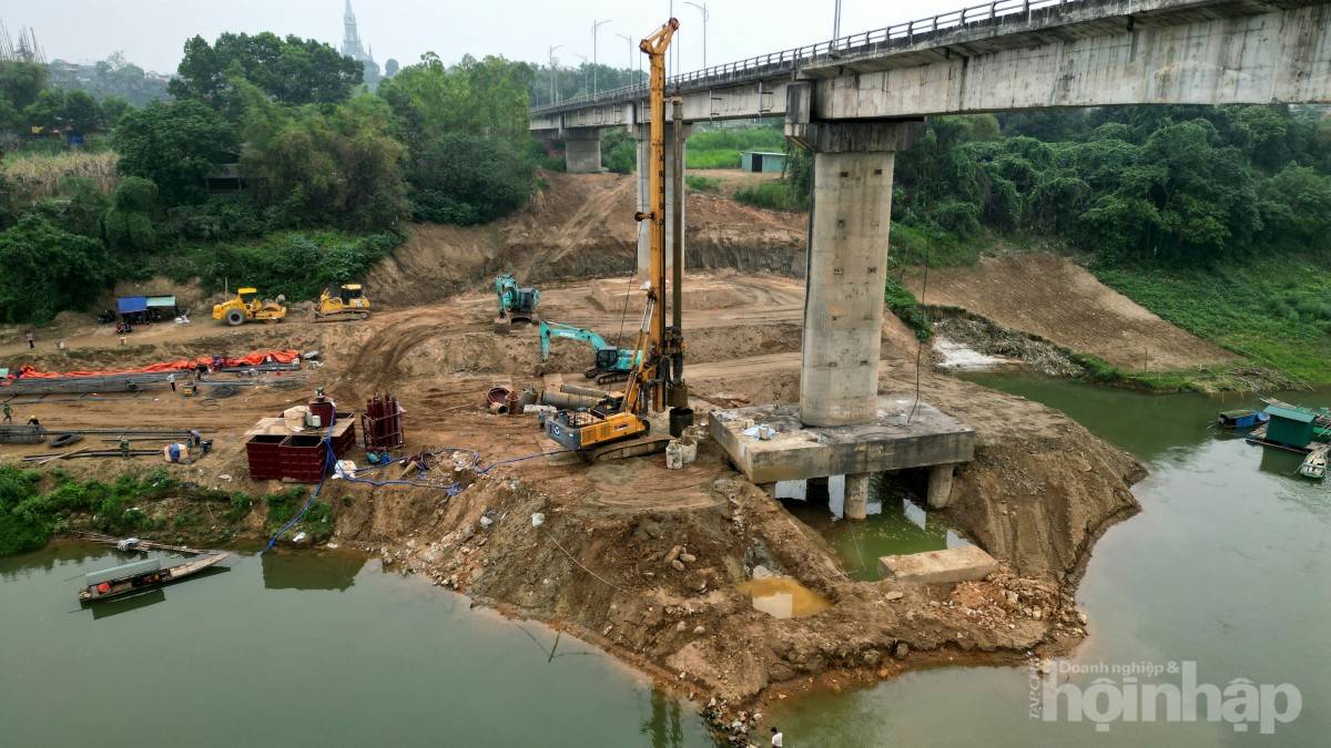 Nhịp cầu Sông Lô trong đại công trường sửa chữa hơn 74 tỷ đồng