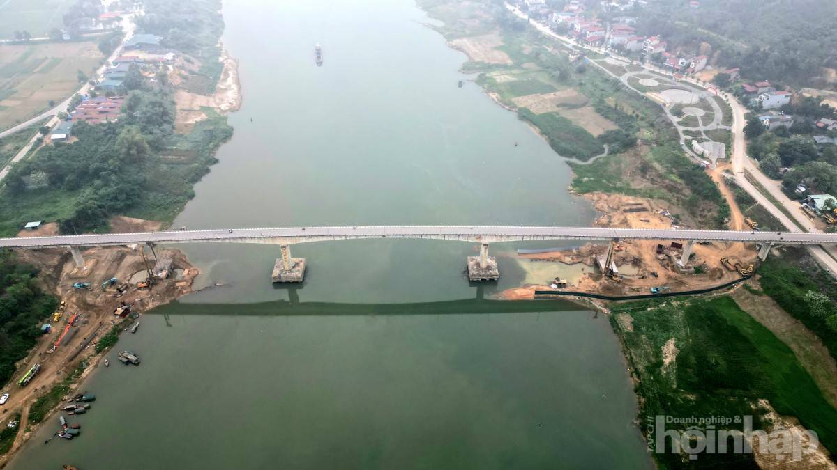 Nhịp cầu Sông Lô trong đại công trường sửa chữa hơn 74 tỷ đồng