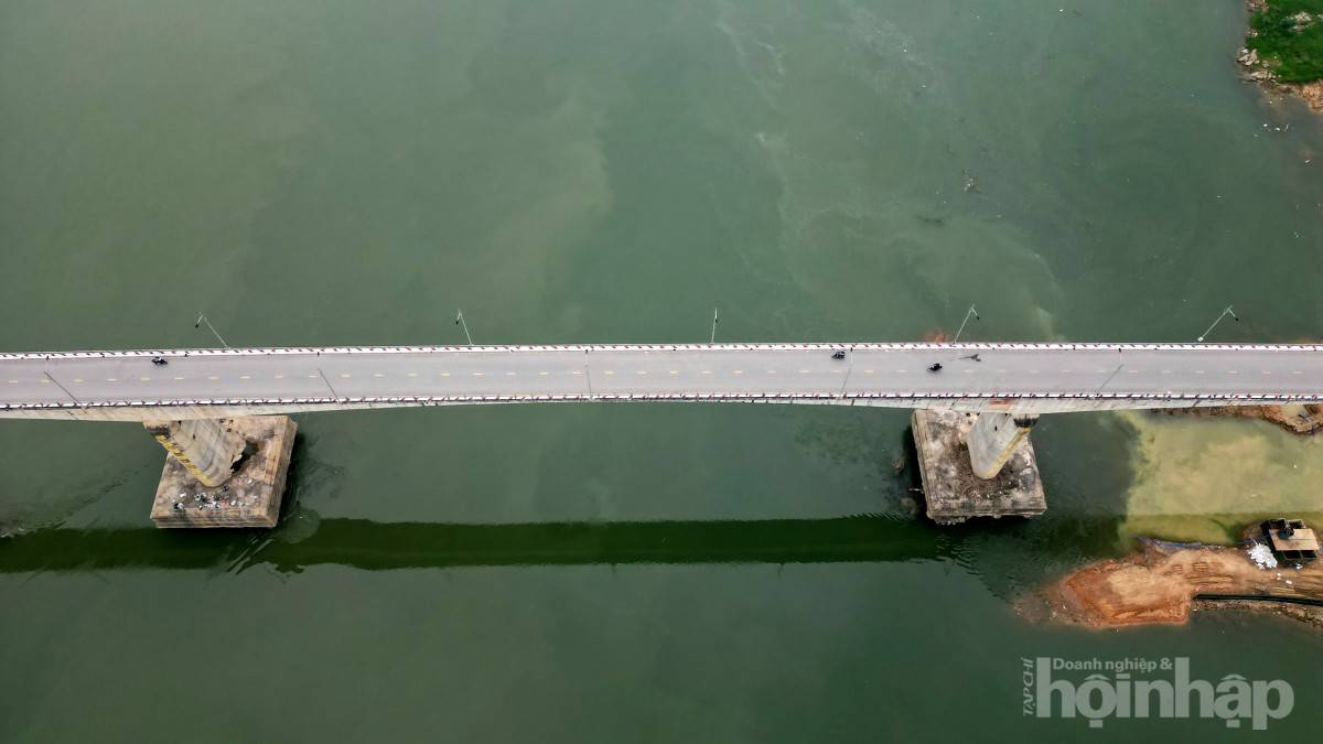 Nhịp cầu Sông Lô trong đại công trường sửa chữa hơn 74 tỷ đồng