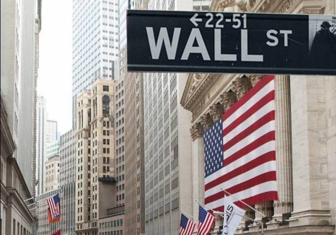 Thị trường chứng khoán Mỹ lao dốc trong phiên giao dịch cuối tuần