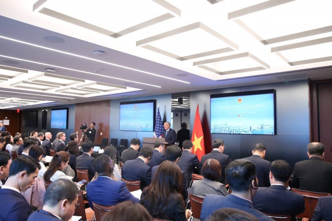 Phó Thủ tướng thường trực Nguyễn Hòa Bình: Mỹ có thể trở thành nhà đầu tư tiên phong tại Trung tâm tài chính quốc tế Việt Nam