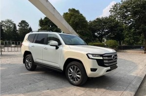 Toyota Việt Nam gọi gần 700 Land Cruiser 300 về xưởng để cập nhật phần mềm