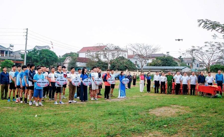 UBND xã Vân Du khai mạc Giải bóng chuyền Nam chào mừng kỷ niệm 95 năm Ngày thành lập Đoàn TNCS Hồ Chí Minh (26/3/1931 – 26/3/2026), hướng tới Đại hội Thể dục Thể thao xã Vân Du lần thứ nhất
