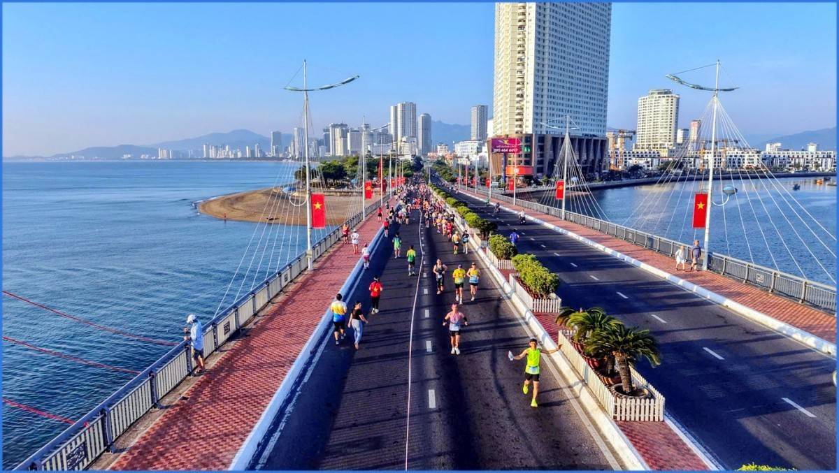 Giải vô địch quốc gia Marathon báo Tiền Phong lần thứ 67 khát vọng vươn lên trên từng đường đua
