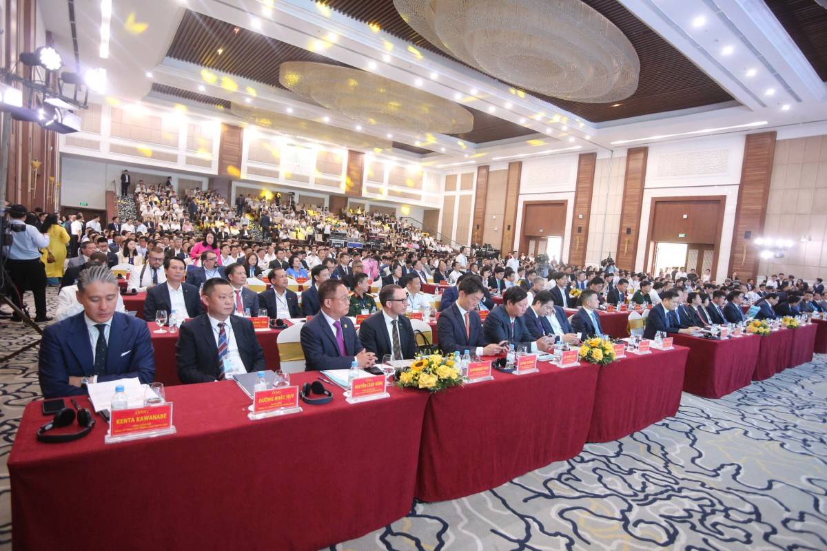 Thủ tướng Phạm Minh Chính dự Hội nghị xúc tiến đầu tư tỉnh Thanh Hoá