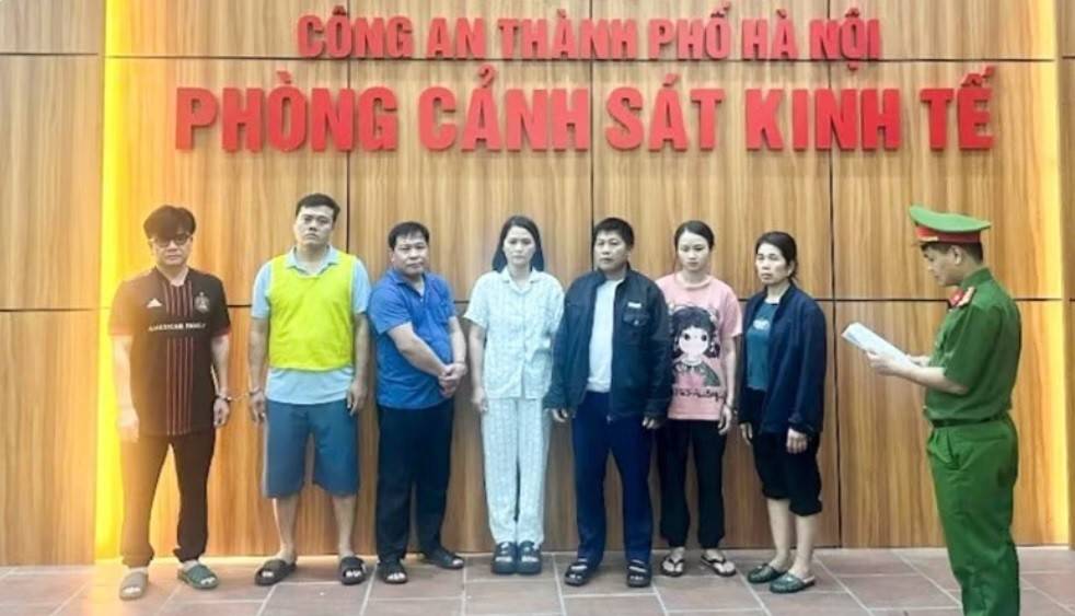 Việc khởi tố hàng loạt bị can trong vụ án cho thấy quyết tâm của lực lượng chức năng trong xử lý các đường dây thực phẩm bẩn, đặc biệt là những vụ việc có dấu hiệu cấu kết giữa đối tượng kinh doanh và người có trách nhiệm kiểm soát. 