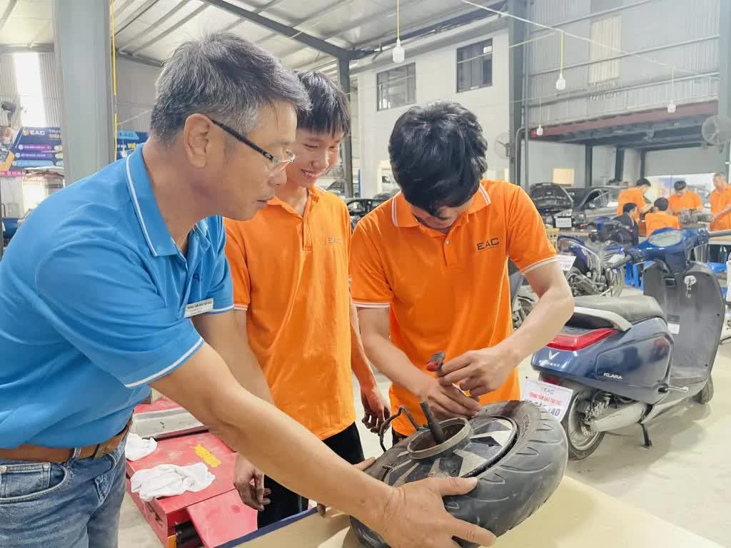 Đề xuất mở rộng “cửa” cho thợ giỏi, chuyên gia tham gia dạy nghề