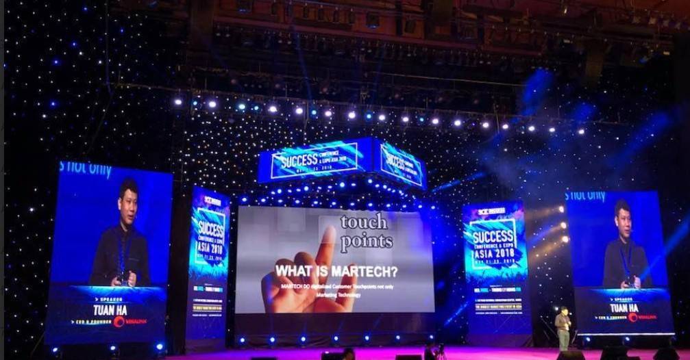 Diễn giả, CEO Tuấn Hà chia sẻ những kiến thức Martech hữu ích cho cộng đồng doanh nghiệp