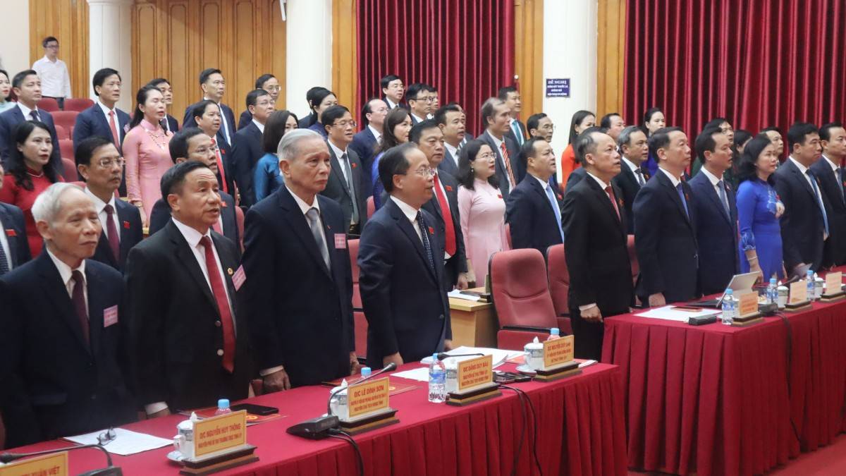 Hà Tĩnh Khai mạc kỳ họp HĐND khóa XIX, kiện toàn bộ máy