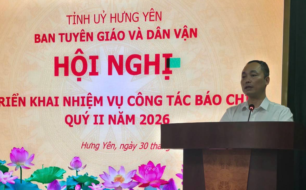 Lãnh đạo Báo, Đài Phát thanh và Truyền hình Hưng Yên phát biểu tham luận tại Hội nghị