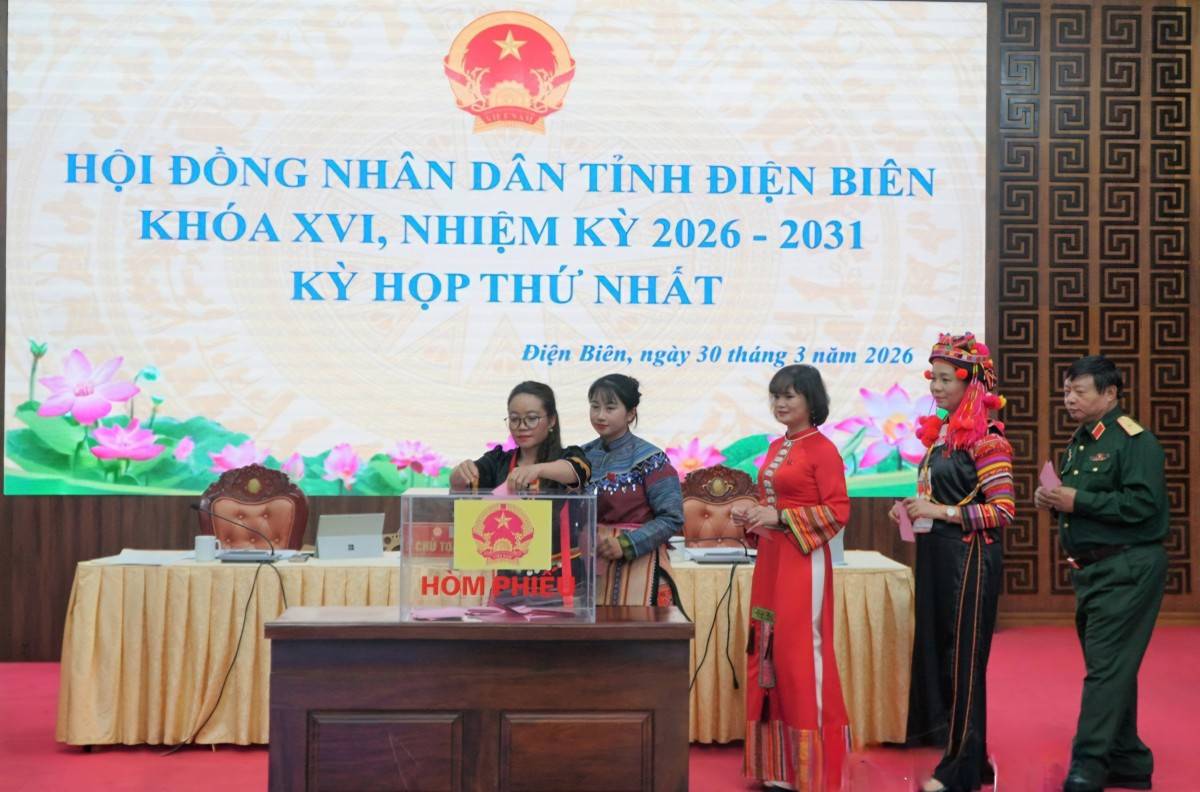 Ông Lê Văn Lương tái đắc cử Chủ tịch UBND tỉnh Điện Biên