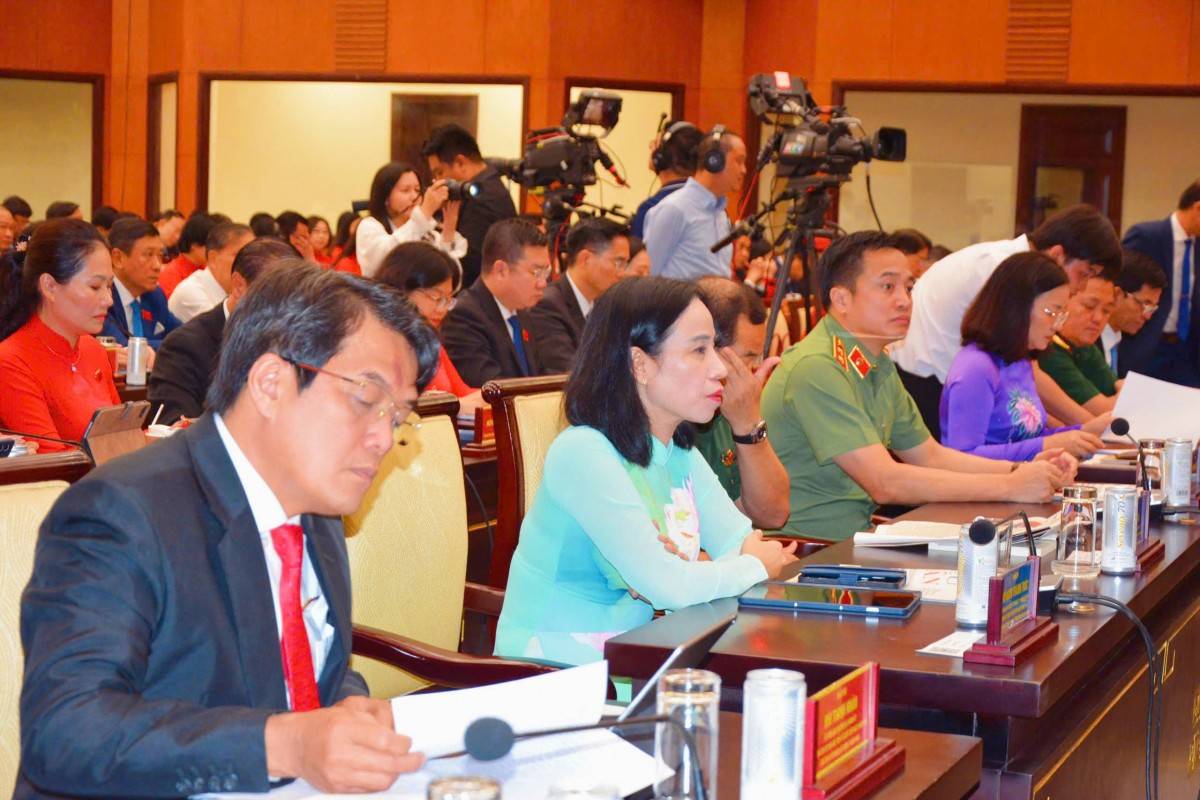 Các Đại biểu tham dự kỳ họp. Ảnh- Bích Liên