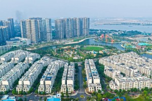 “Ông lớn” ngoài ngành đổ bộ địa ốc: Xu hướng mới hay chiến lược phòng thủ?