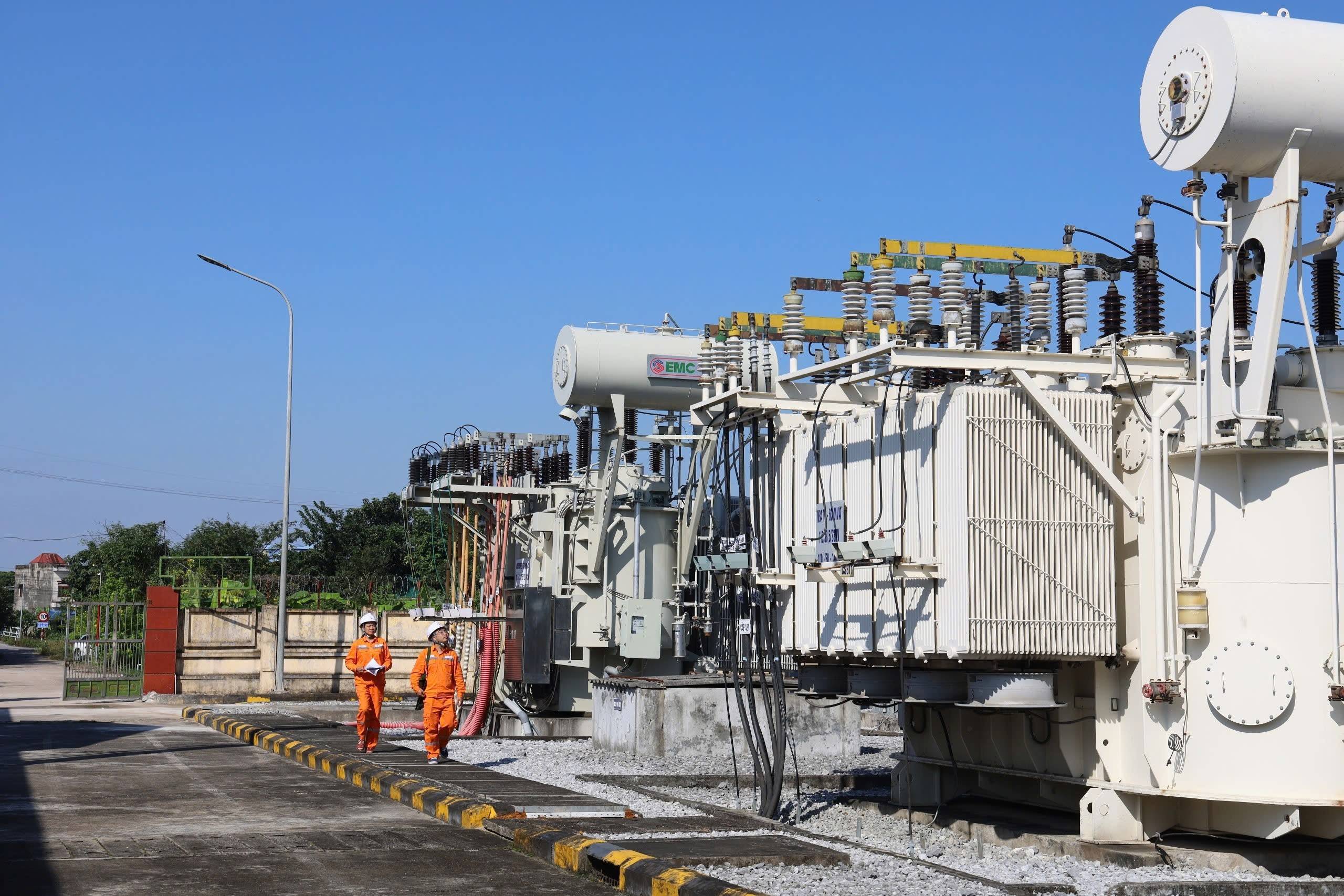 Miền Bắc vào mùa cao điểm điện: EVNNPC kích hoạt loạt giải pháp ứng phó