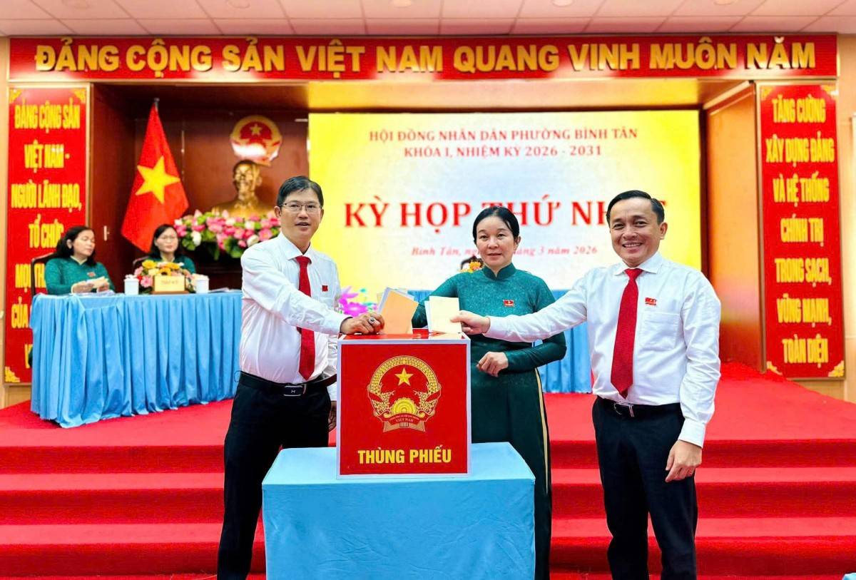 ác đại biểu tham gia bỏ phiếu