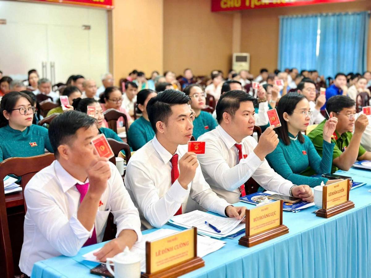 Với 100% số phiếu tán thànhPhạm Thị Ngọc Diệu – Bí thư Đảng ủy phường được tín nhiệm bầu giữ chức vụ Chủ tịch HĐND phường Bình Tân khóa I, nhiệm kỳ 2026 – 2031. Đồng chí Đỗ Thanh Quyền được bầu làm Phó Chủ tịch HĐND phường.