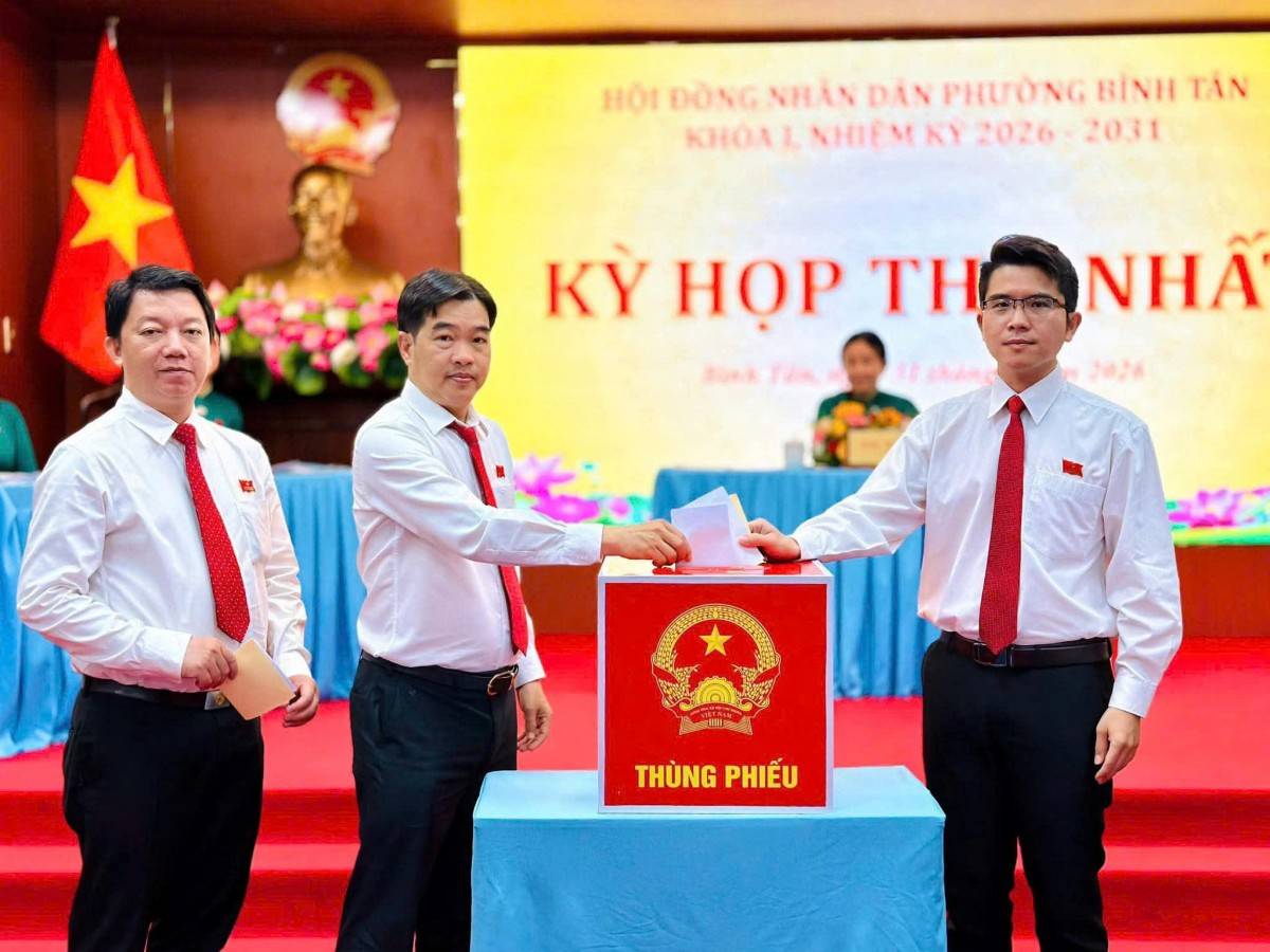 Kỳ họp thứ Nhất HĐND Bình Tân: Hoàn thiện bộ máy chính quyền