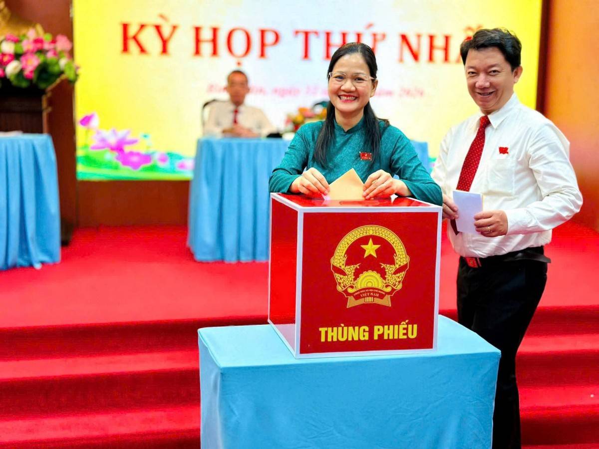 Kỳ họp thứ Nhất HĐND Bình Tân: Hoàn thiện bộ máy chính quyền