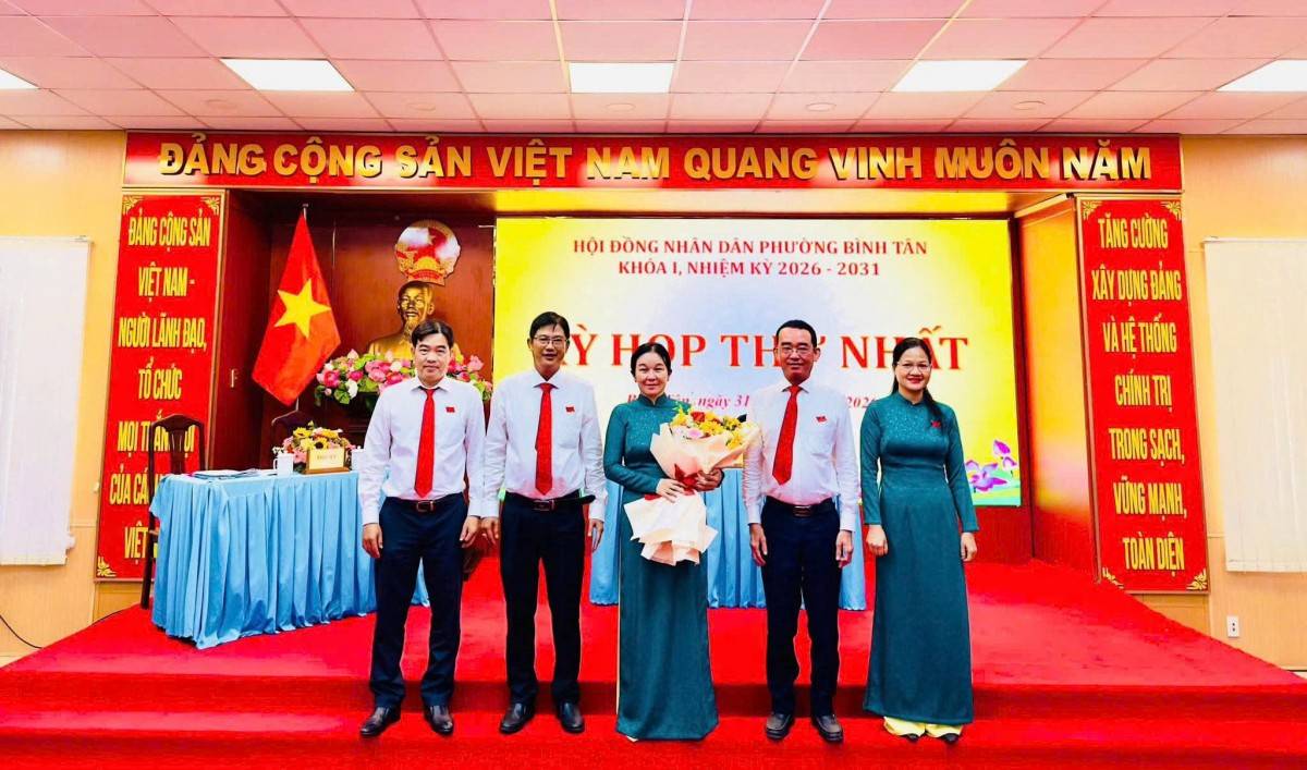 Ra mắt Ban lãnh đạo HĐND Phường