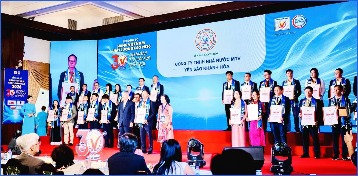 Thương hiệu Yến Sào Khánh Hòa 17 năm liên tiếp đạt danh hiệu Hàng Việt Nam Chất lượng cao