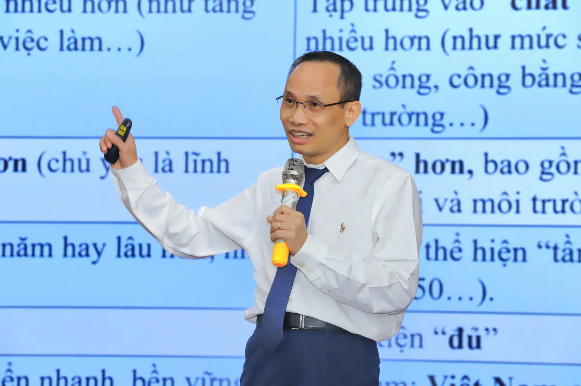 TS. Cấn Văn Lực: Tăng trưởng hai con số cần đổi mới mô hình phát triển, nâng cao năng suất và đảm bảo bền vững