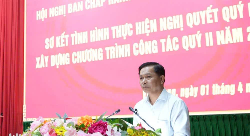 Đồng chí Trần Văn Lâu  - Ủy viên Ban chấp hành Trung ương Đảng, Bí thư Tỉnh ủy phát biểu khai mạc.