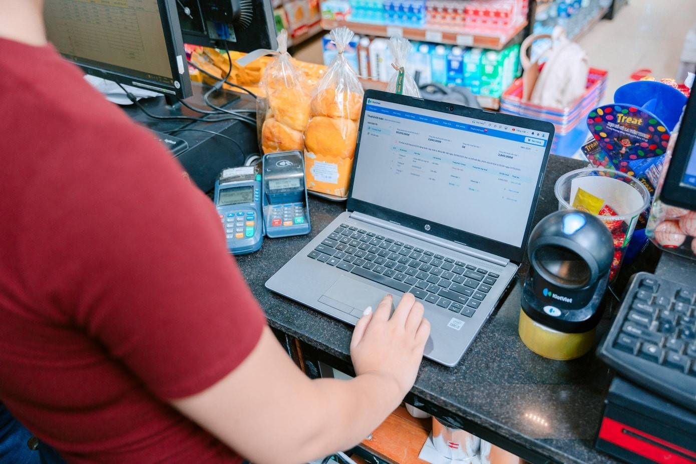 Hộ kinh doanh phải khai báo toàn bộ tài khoản trước các mốc thời hạn quan trọng