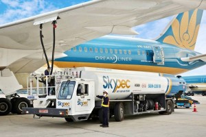 Xem xét phụ thu nhiên liệu hàng không: Bộ Xây dựng yêu cầu làm rõ cơ sở pháp lý và tác động