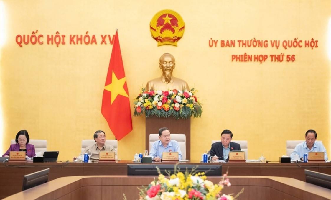 Quốc hội muốn giám sát tối cao an toàn thực phẩm sau vụ thịt lợn dịch vào trường học