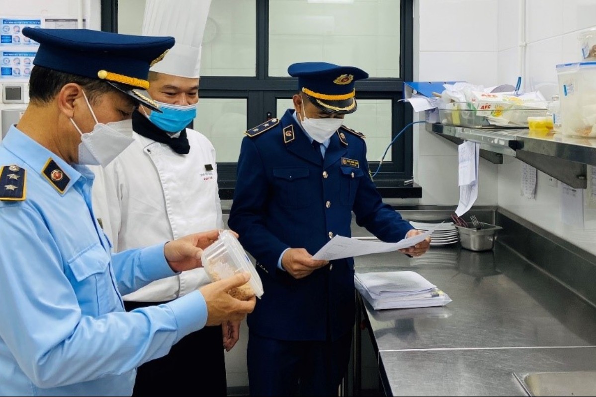 Bộ Y tế siết hậu kiểm thực phẩm: Tập trung 3 nhóm nguy cơ, xử lý mạnh quảng cáo sai lệch