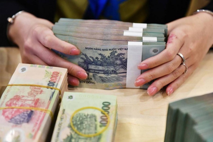 Lãi suất huy động 'nóng' lên từng ngày, xuất hiện ngân hàng neo kỷ lục 10%/năm